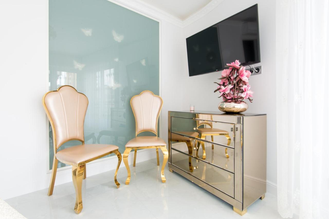 La Perle Bleue - Central - Vue Mer - Wifi โรกบรูน-กัป-มาร์แต็ง ภายนอก รูปภาพ