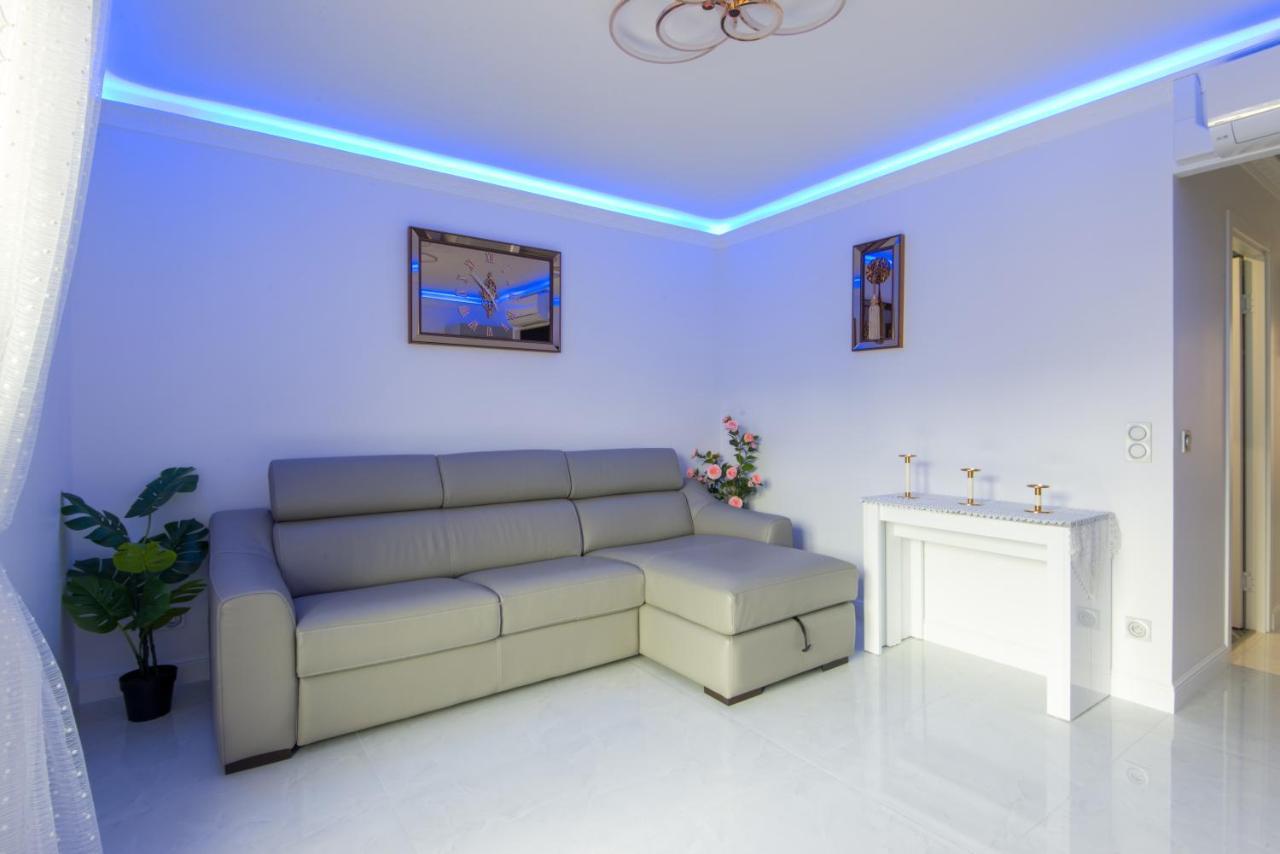La Perle Bleue - Central - Vue Mer - Wifi โรกบรูน-กัป-มาร์แต็ง ภายนอก รูปภาพ